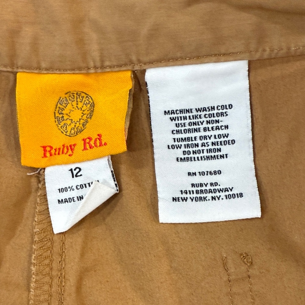 Ruby Rd. Women's Tan Capris - Picture 4 of 4